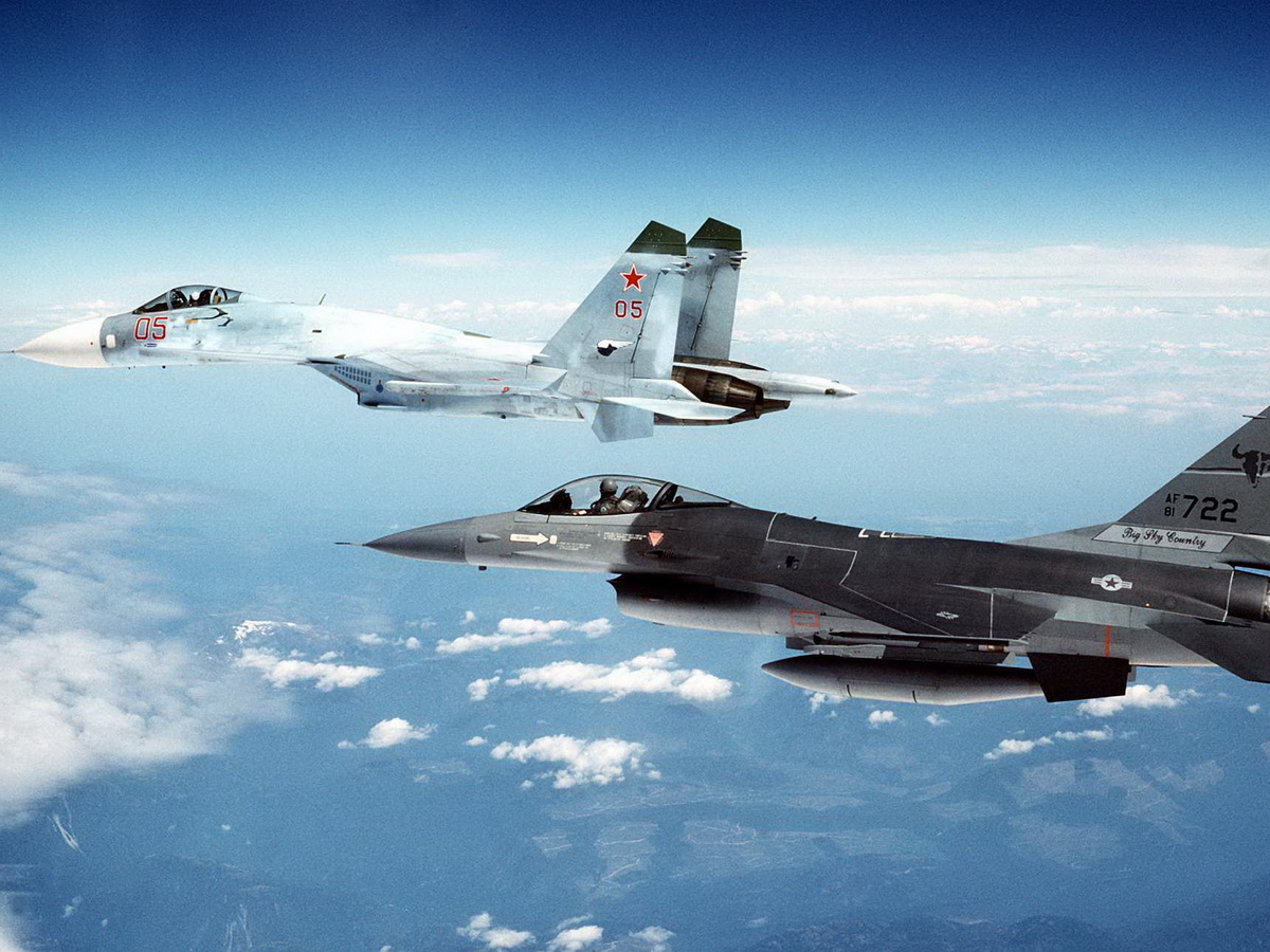 Су-27 против F-16