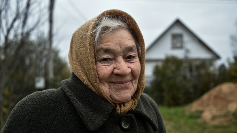 Пенсионерка в деревне