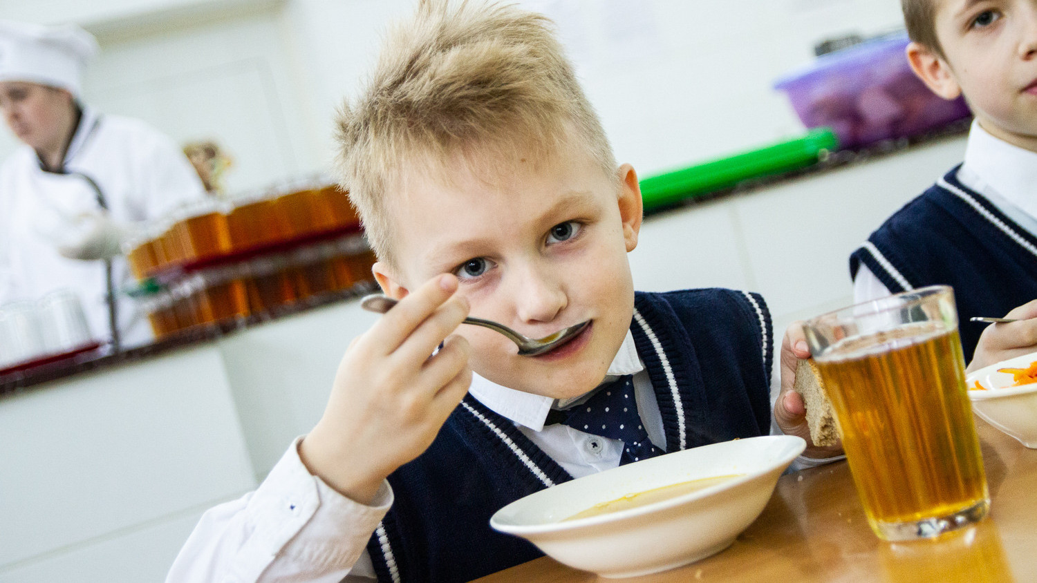 Школьная столовая