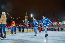 В Москве на ГУМ-катке прошла традиционная Спортивная студенческая ночь
