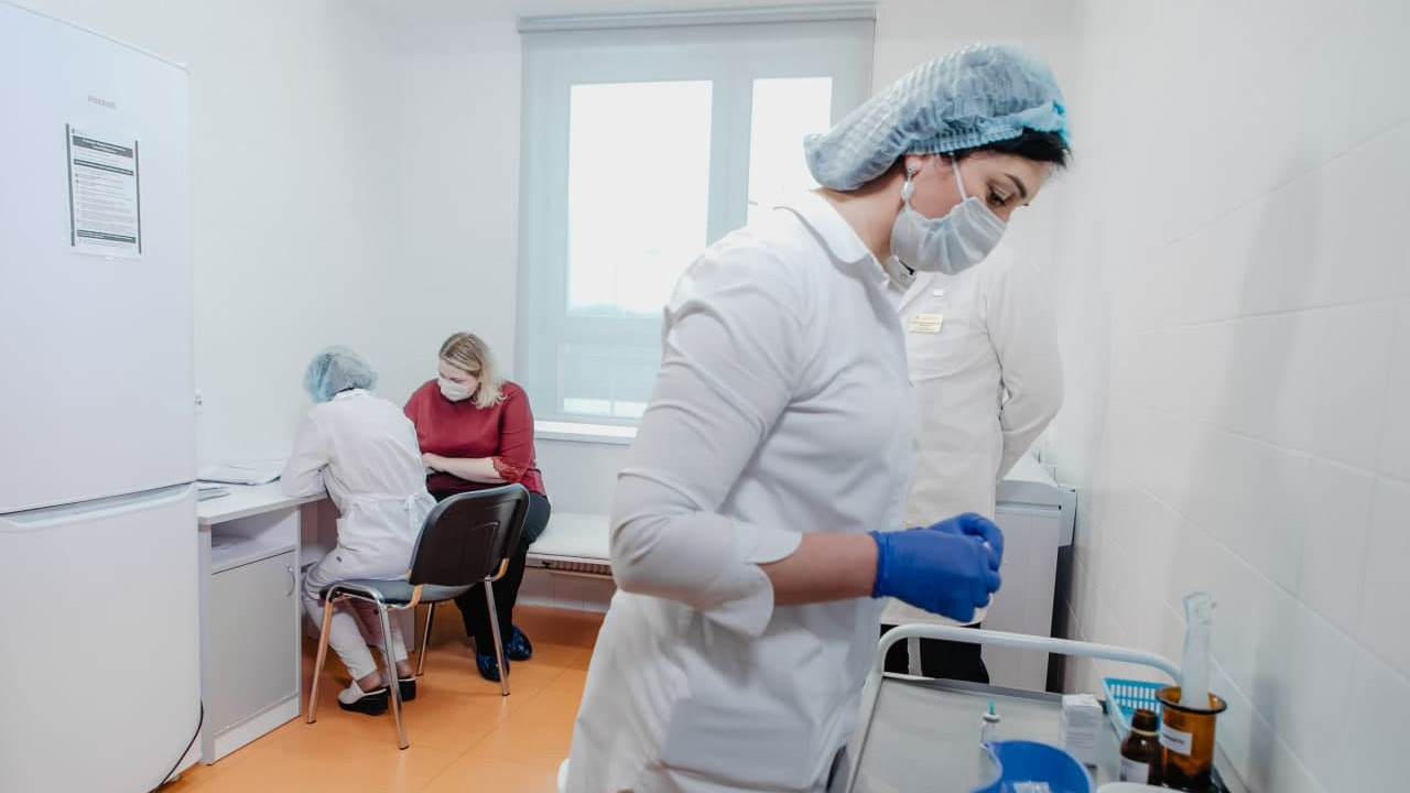 Порядка 600 сотрудников АПК Подмосковья прошли вакцинацию от коронавируса