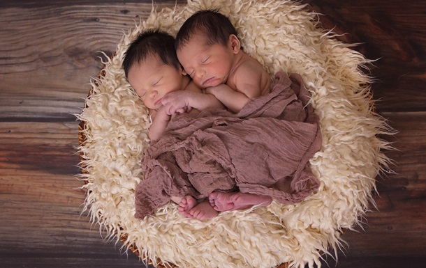 В мире фиксируется пик рождаемости близнецов