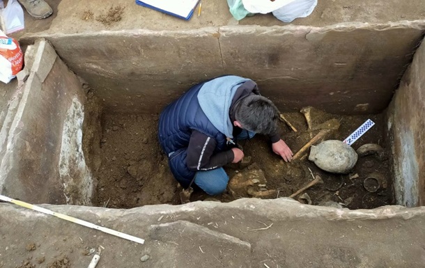 В поле Тернопольской области найдены древние артефакты