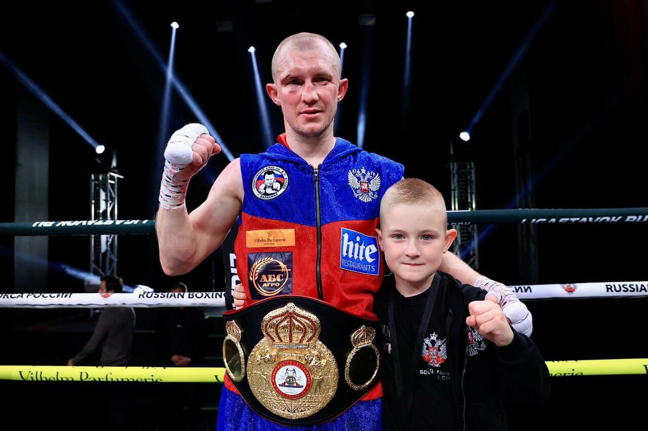 Боксёр из Балашихи Роман Андреев завоевал пояс чемпиона WBA Gold в лёгком весе