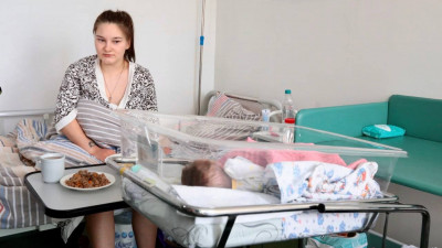 Ежемесячную выплату на первого ребенка для малоимущих семей увеличили в Московской области