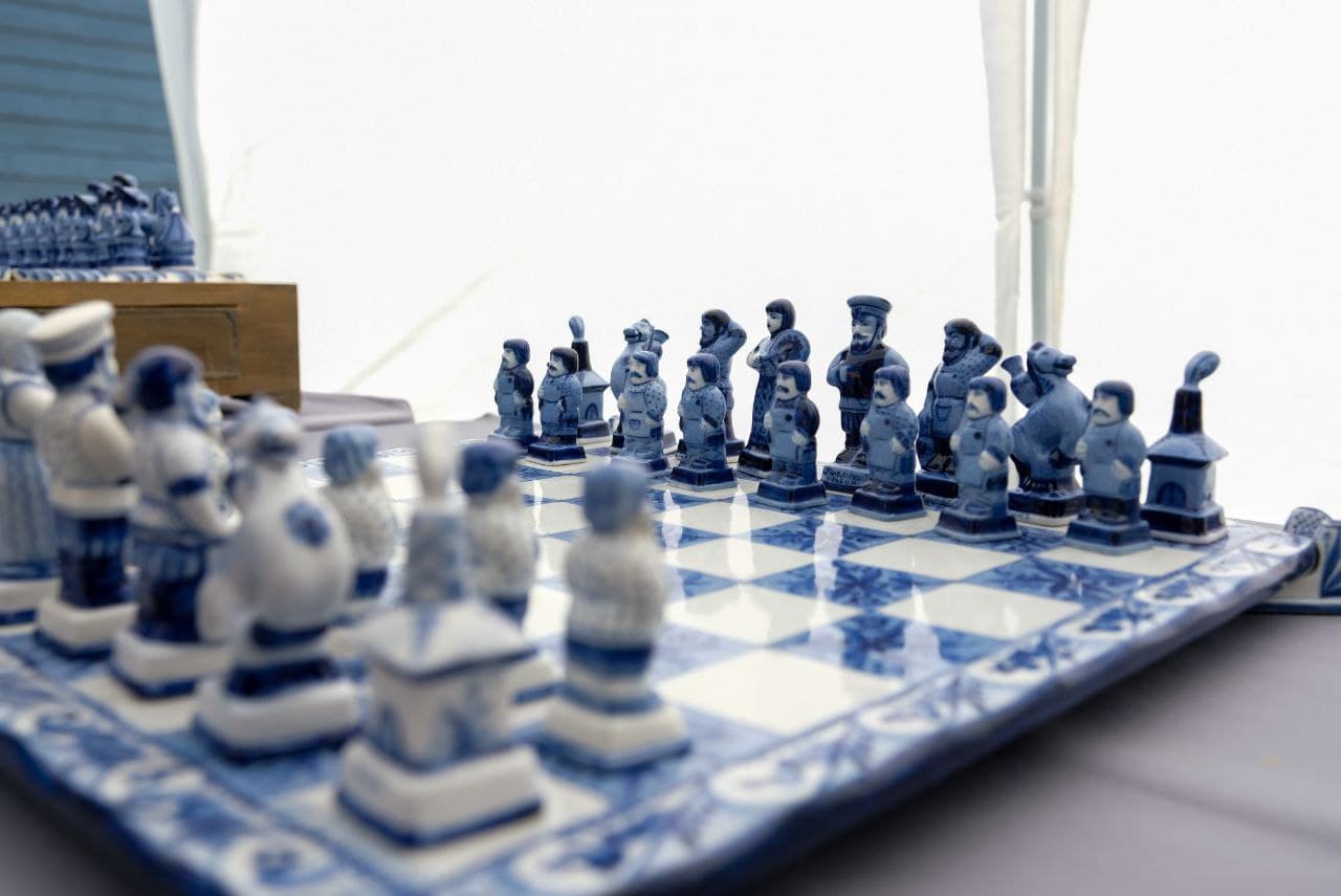 Выставка «Мир Шахмат. Гжель» открылась в Раменском округе