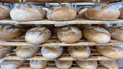 Более 425 тонн хлеба произвели на предприятии «Каравай СВ» в Пушкине