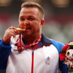 XVI Паралимпийские летние игры: Денис Гнездилов завоевал «золото» в толкании ядра и установил новый мировой рекорд