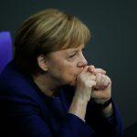 Меркель получила пощёчину, но вынуждена остаться
