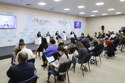 Олег Матыцин принял участие в сессии «Санитарный щит. Как предотвратить новые пандемии» на Восточном экономическом форуме