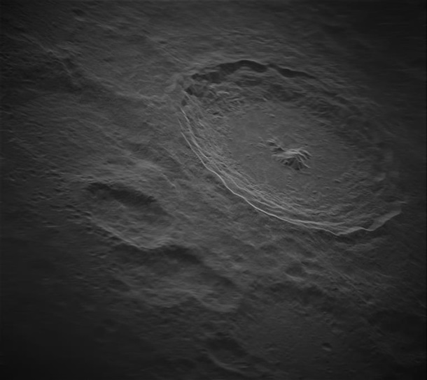 Получены самые детальные снимки с поверхности Луны