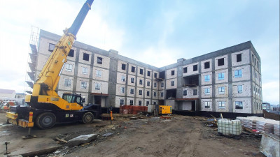 Более 50 рабочих задействованы в строительстве поликлиники в Коломне