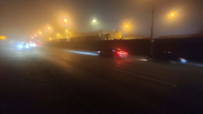 Водителям рекомендовали соблюдать скоростной режим на дорогах Московской области из-за тумана