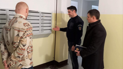 Подъезды на Чкалова, 3 в Электрогорске прошли приемку ремонта по губернаторской программе