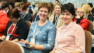 Андрей Воробьев и Сергей Кравцов открыли заседание V Всероссийского съезда учителей сельских школ