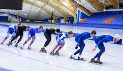 Российские конькобежцы готовятся к Олимпийским играм в ледовом дворце «Байкал» в Иркутске 