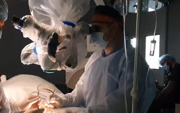 Во Львове провели сложнейшую операцию на мозге ребенка