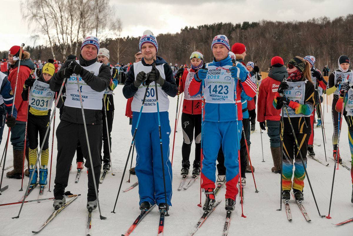 Юбилейный старт гонки «Лыжня России» собрал более 7 тысяч участников