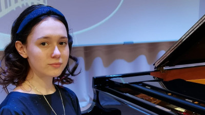 Студентка первого курса фортепианного отдела 1-го Московского областного музыкального колледжа Екатерина Смирнова