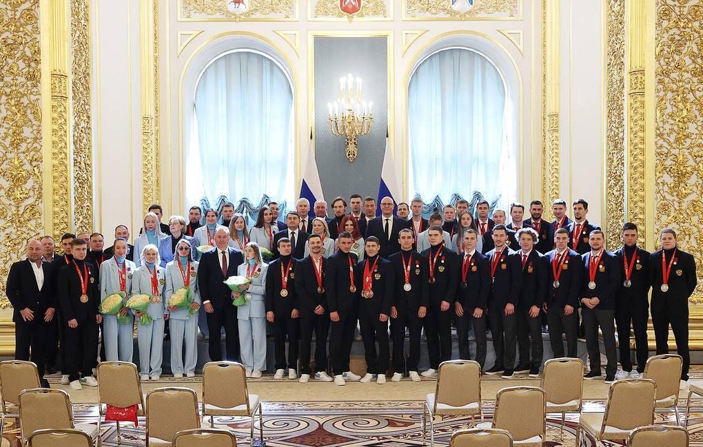 Подмосковные медалисты Олимпийских игр – 2022 в Пекине получили государственные награды