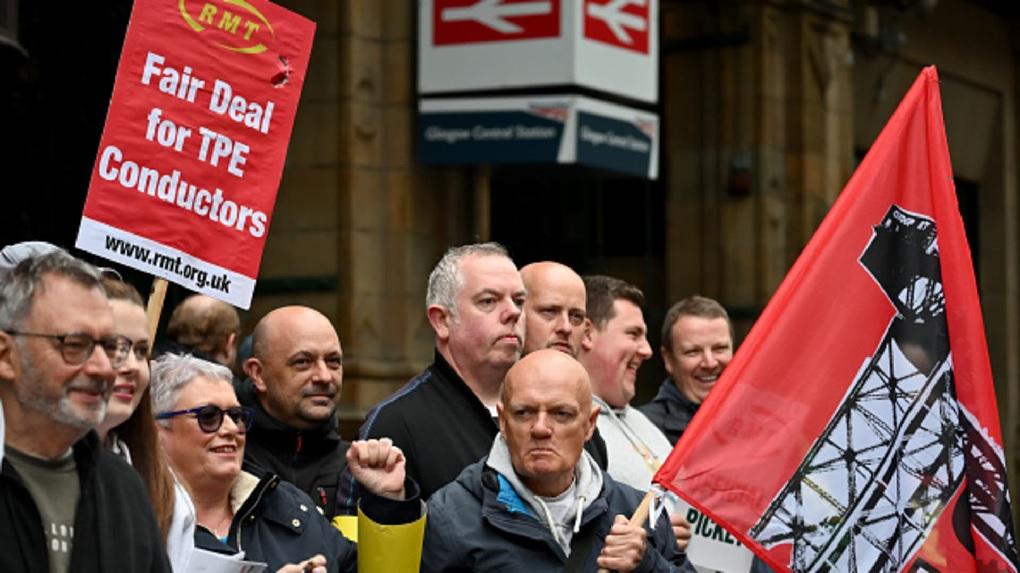 британские профсоюзы готовы превратить 2023 в год забастовок
