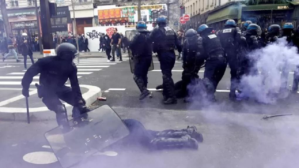 число протестующих во франции превысило миллион