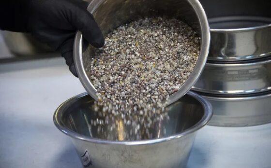 алроса теперь заменяет de beers