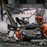 землетрясение в центральном китае десятки погибших и массовые разрушения