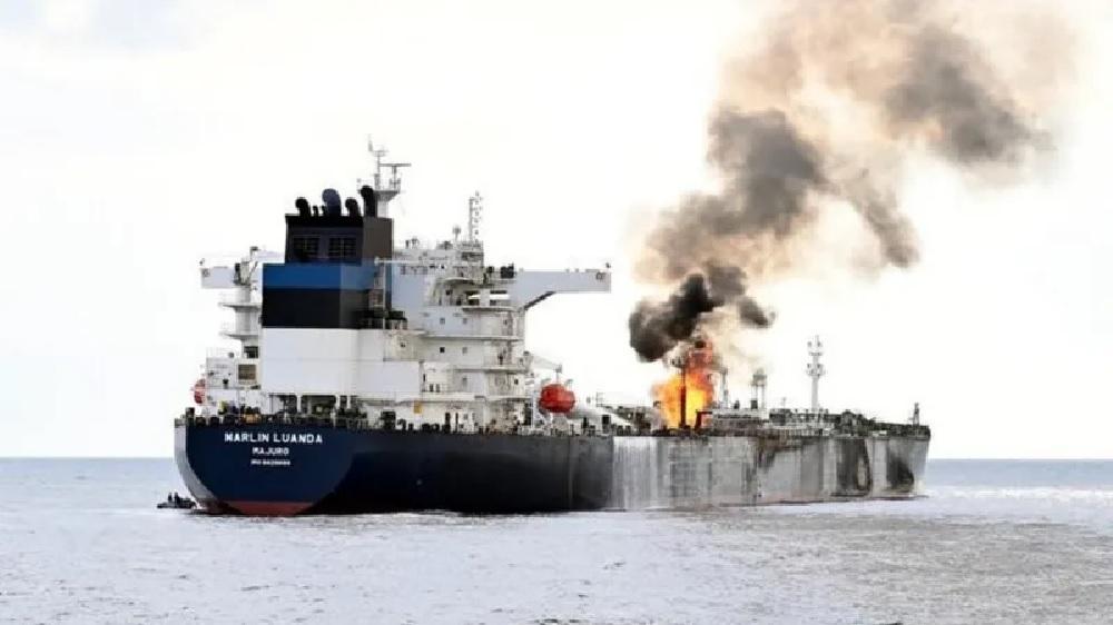 пожар на подбитом хуситами танкере потушен