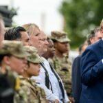 трамп готов осушить болото