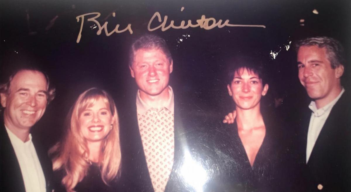 Нужно просто вовремя достать нужный лист крючок эпштейна компромат объясняет беспомощность европейской элиты